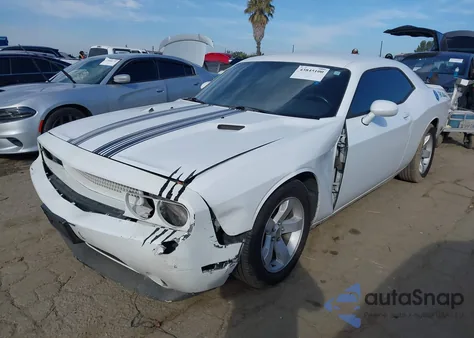 2013 Dodge Challenger Sxt z USA, uszkodzony, nr VIN 2C3CDYAG9DH704666